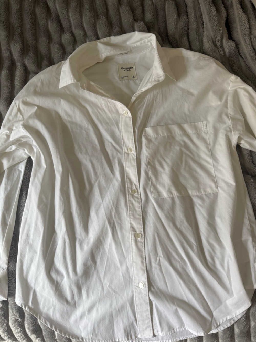 Women’s Medium Abercrombie & Fitch White Button-Up Shirt Oversized